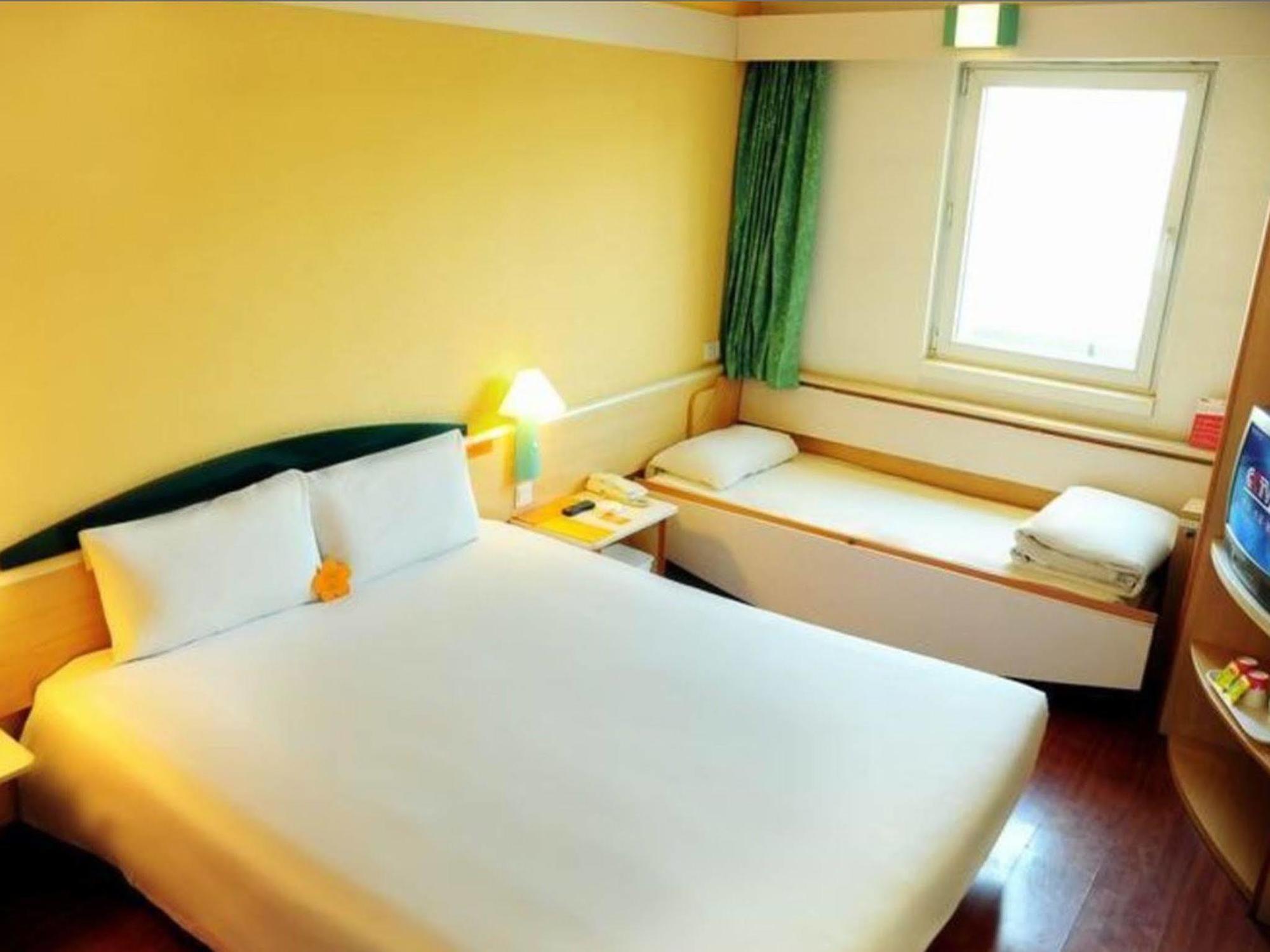 Ibis Tianjin Teda Hotel Exterior photo
